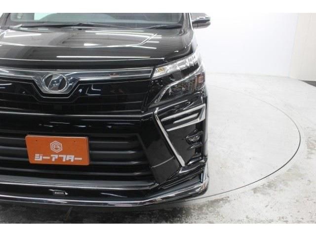 TOYOTA VOXY 2018 Image 31