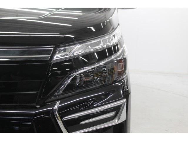 TOYOTA VOXY 2018 Image 31