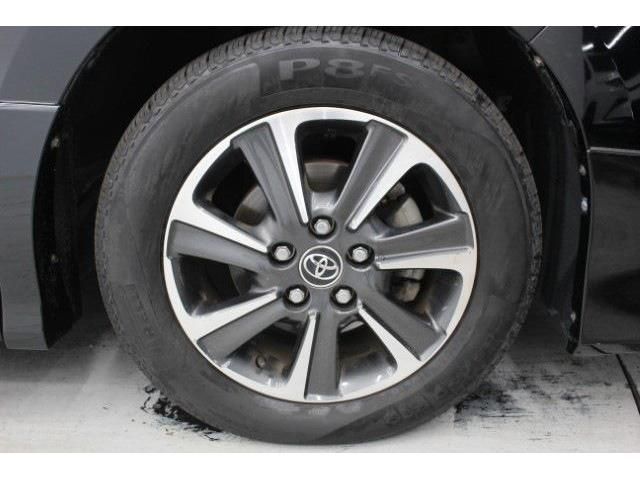 TOYOTA VOXY 2018 Image 31