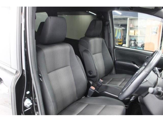 TOYOTA VOXY 2018 Image 31