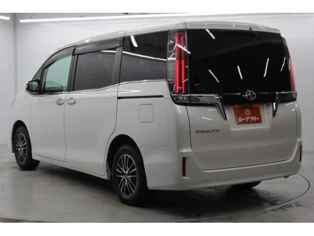 TOYOTA ESQUIRE 2018 Image 31