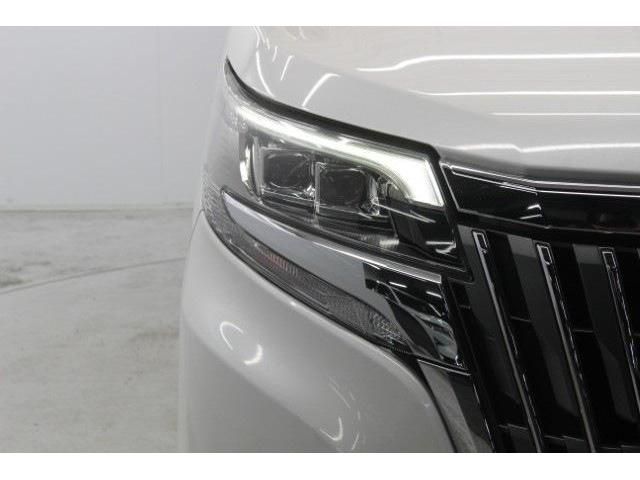 TOYOTA ESQUIRE 2018 Image 31