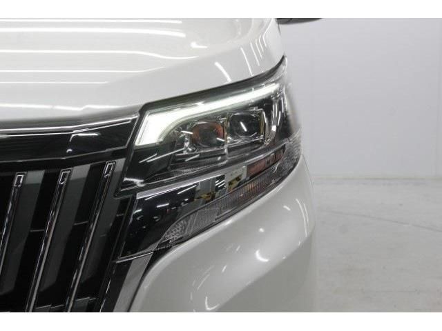 TOYOTA ESQUIRE 2018 Image 31