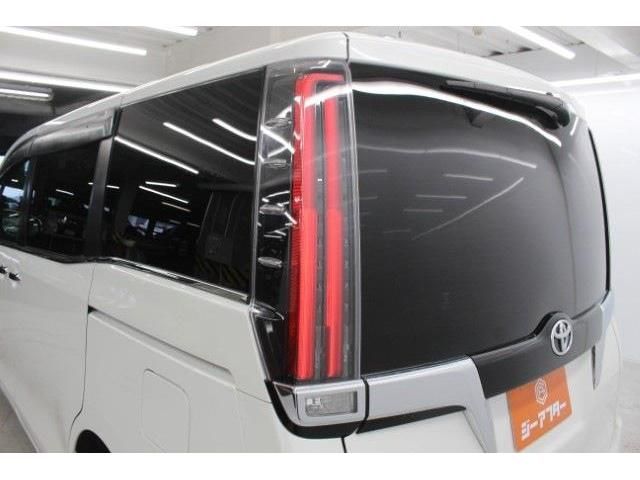 TOYOTA ESQUIRE 2018 Image 31