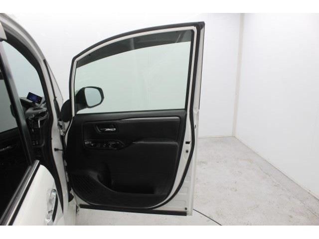 TOYOTA ESQUIRE 2018 Image 31