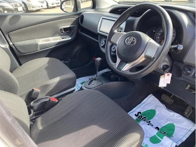 TOYOTA VITZ  4WD 2014 Image 31