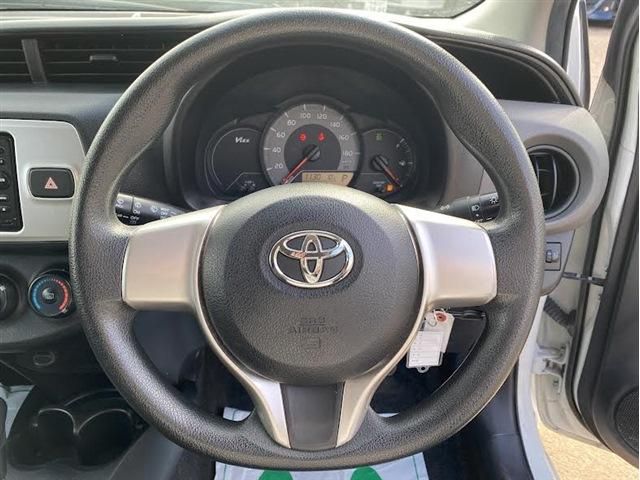 TOYOTA VITZ  4WD 2014 Image 31