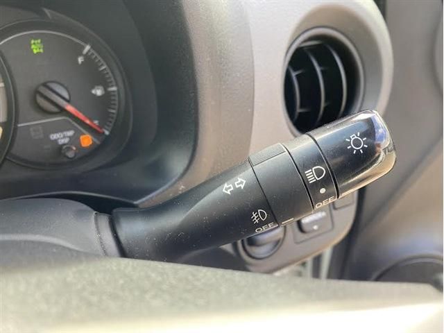 TOYOTA VITZ  4WD 2014 Image 31