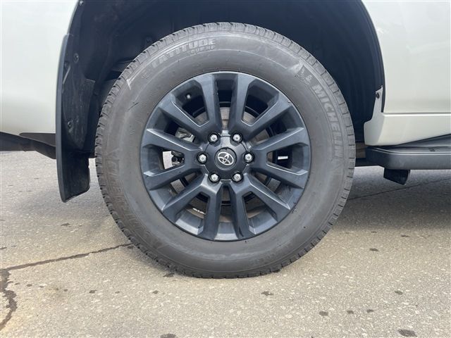 TOYOTA LANDCRUISER PRADO 2023 Image 31
