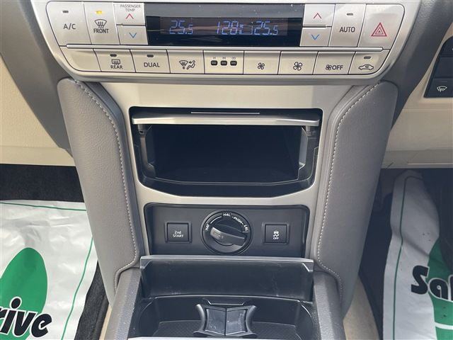 TOYOTA LANDCRUISER PRADO 2023 Image 31