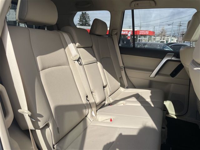 TOYOTA LANDCRUISER PRADO 2023 Image 31