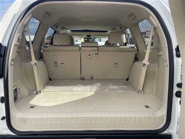 TOYOTA LANDCRUISER PRADO 2023 Image 31