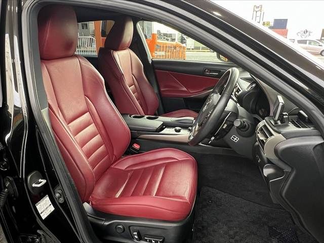 TOYOTA LEXUS IS300H 2013 Image 31