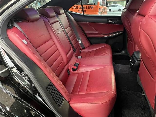 TOYOTA LEXUS IS300H 2013 Image 31