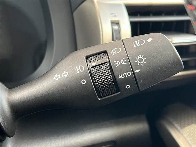 TOYOTA LEXUS IS300H 2013 Image 31