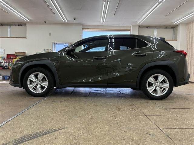 TOYOTA LEXUS UX250H 2019 Image 31