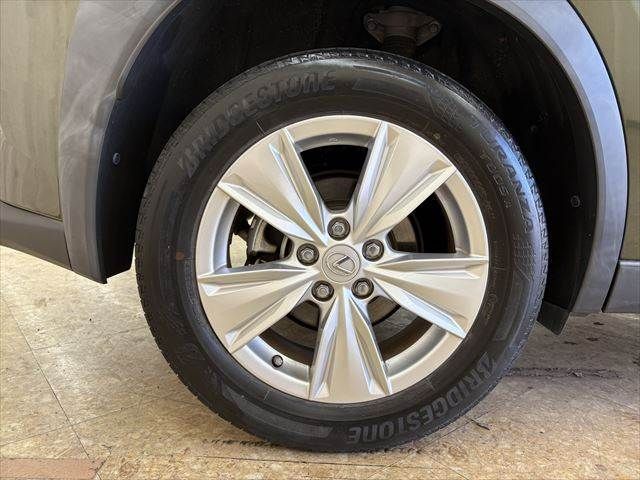 TOYOTA LEXUS UX250H 2019 Image 31