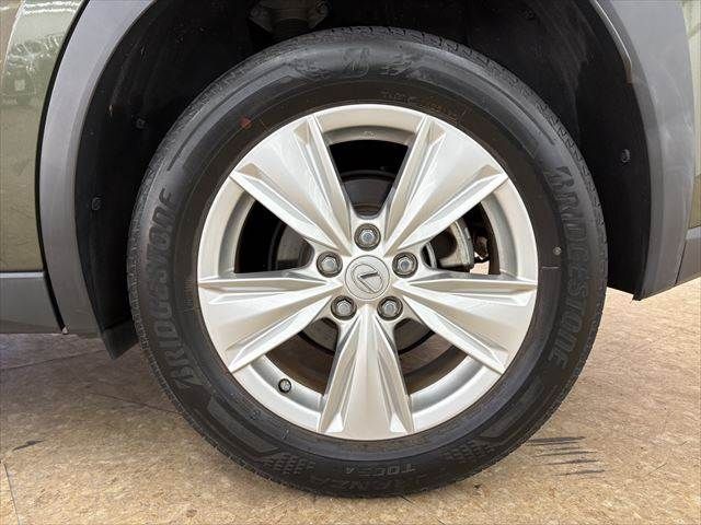 TOYOTA LEXUS UX250H 2019 Image 31