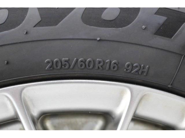 TOYOTA NOAH HYBRID 2017 Image 31