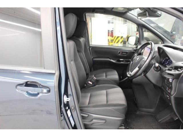 TOYOTA NOAH HYBRID 2017 Image 31