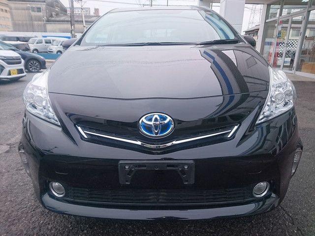 TOYOTA PRIUS ALPHA 2014 Image 31