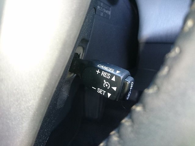 TOYOTA PRIUS ALPHA 2014 Image 31