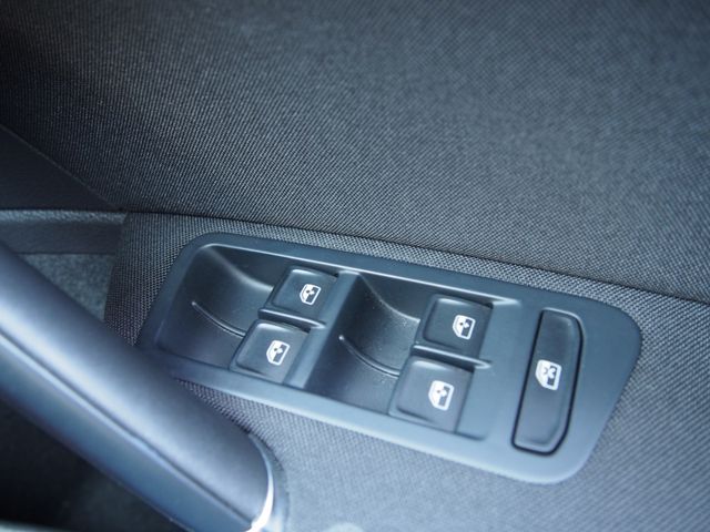 VOLKSWAGEN GOLF 2017 Image 31