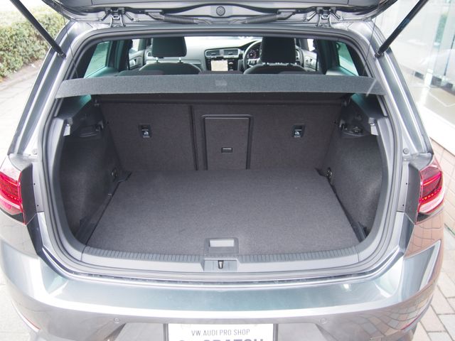 VOLKSWAGEN GOLF GTI 2018 Image 31