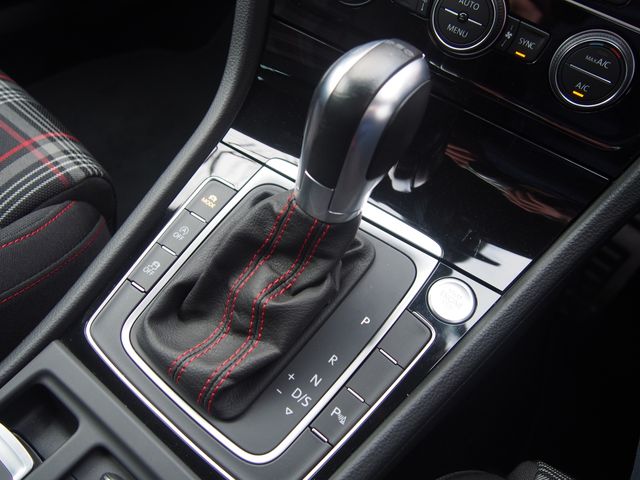 VOLKSWAGEN GOLF GTI 2018 Image 31