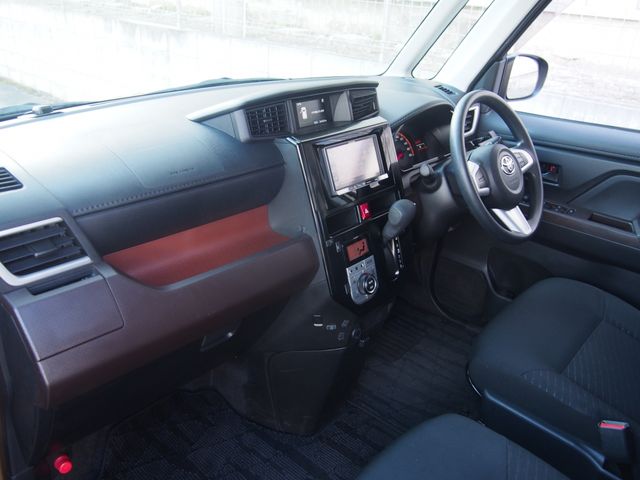 TOYOTA TANK 2017 Image 31