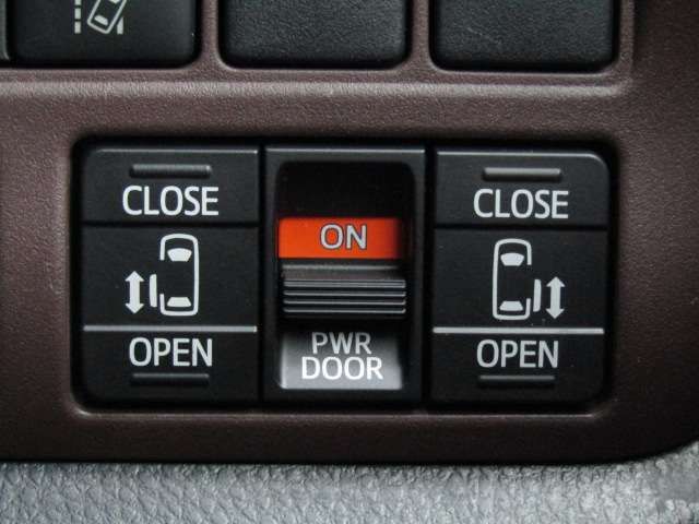 TOYOTA ESQUIRE 2016 Image 31