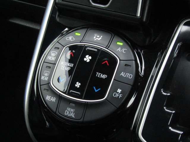 TOYOTA ESQUIRE 2016 Image 31