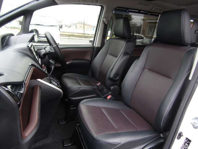 TOYOTA ESQUIRE 2016 Image 31