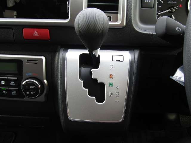 TOYOTA HIACE WAGON 4WD 2025 Image 31