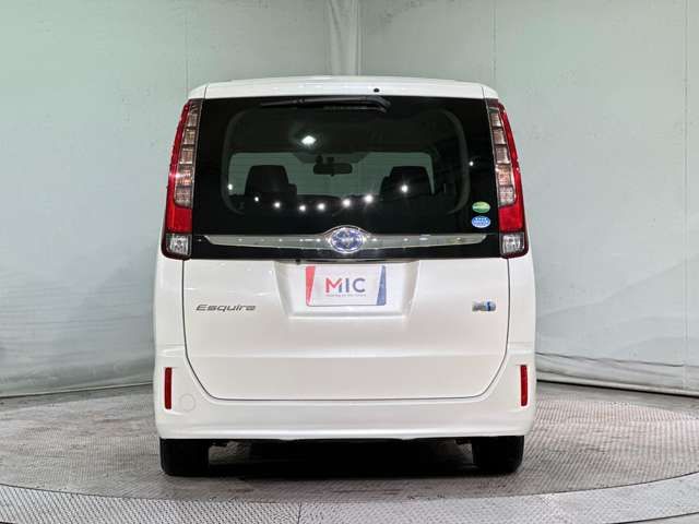 TOYOTA ESQUIRE HYBRID 2015 Image 31