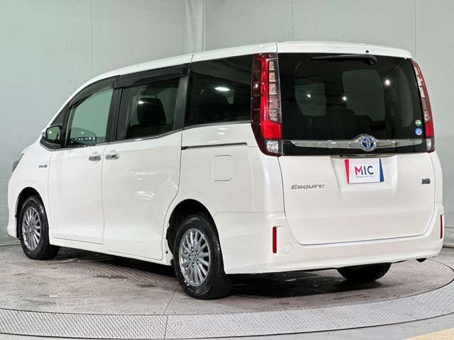 TOYOTA ESQUIRE HYBRID 2015 Image 31