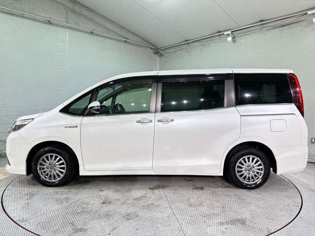 TOYOTA ESQUIRE HYBRID 2015 Image 31