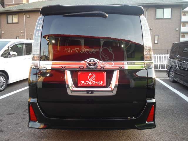 TOYOTA VOXY 2014 Image 31