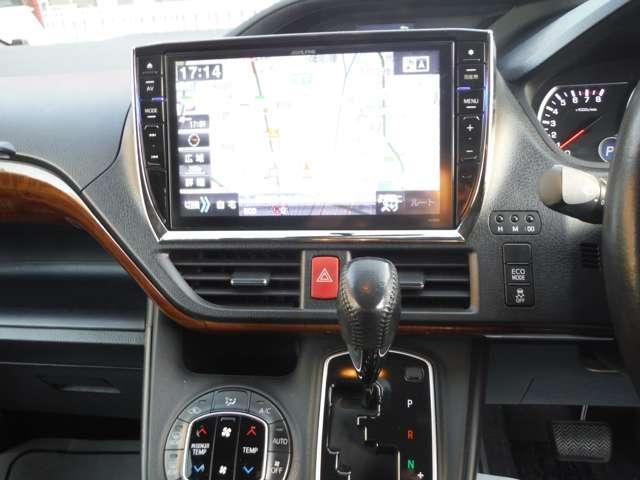 TOYOTA VOXY 2014 Image 31