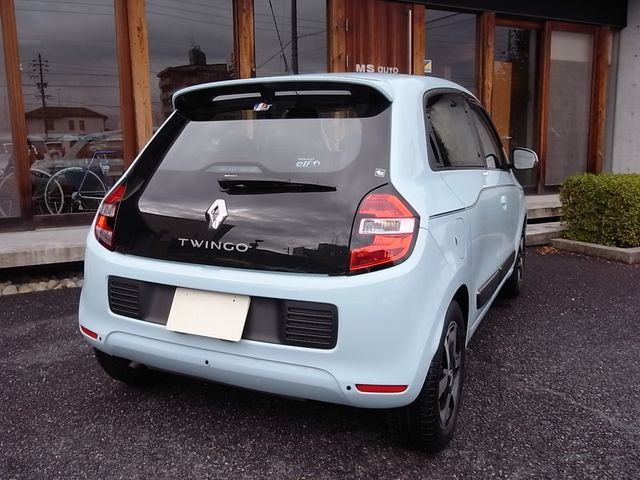 RENAULT TWINGO 2018 Image 31
