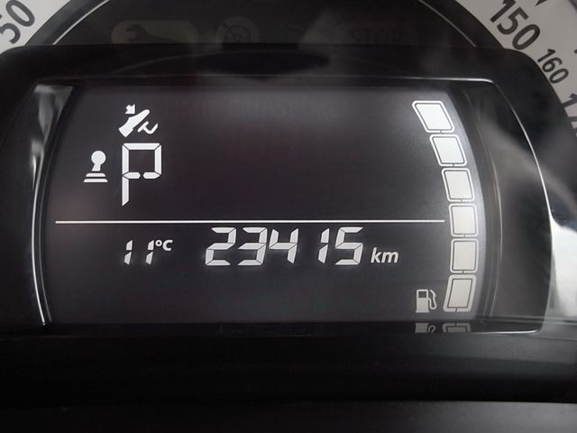 RENAULT TWINGO 2018 Image 31