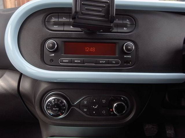 RENAULT TWINGO 2018 Image 31