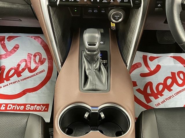 TOYOTA HARRIER HYBRID 2023 Image 31