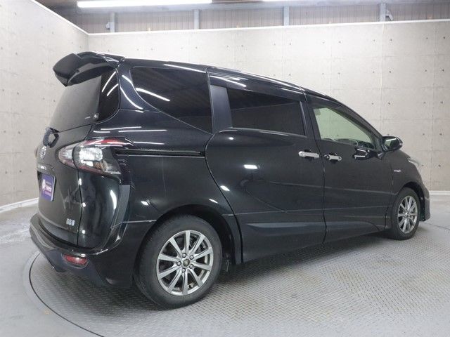 TOYOTA SIENTA HYBRID 2015 Image 31