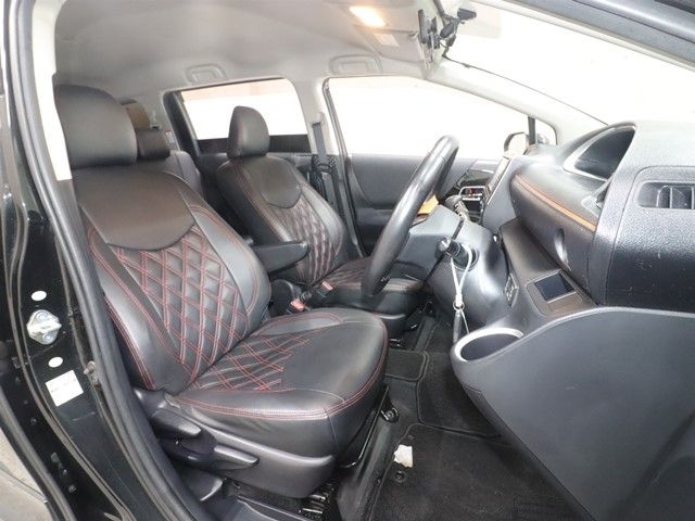 TOYOTA SIENTA HYBRID 2015 Image 31