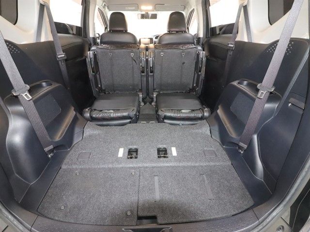 TOYOTA SIENTA HYBRID 2015 Image 31