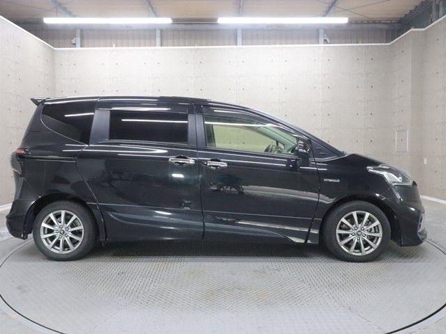 TOYOTA SIENTA HYBRID 2015 Image 31