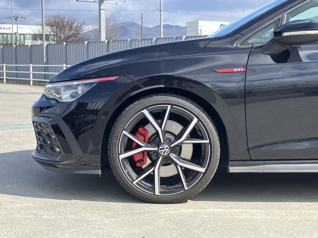 VOLKSWAGEN GOLF GTI 2023 Image 31