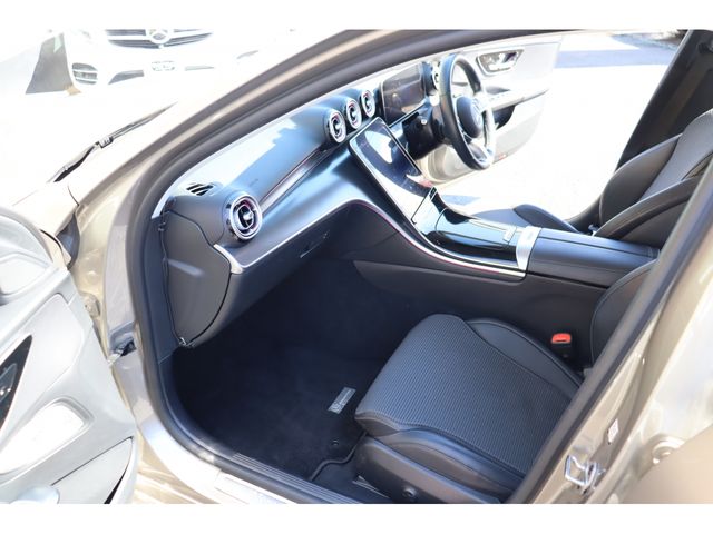 MERCEDES BENZ C CLAS 2022 Image 31