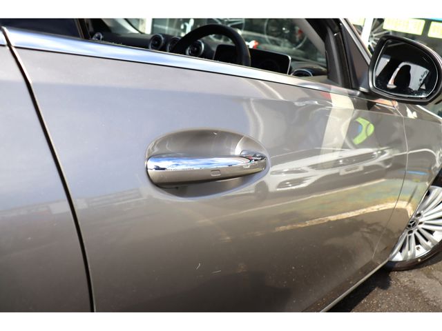 MERCEDES BENZ C CLAS 2022 Image 31